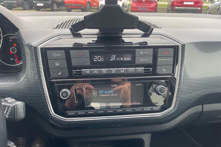 Hvid VW UP! fra 2019