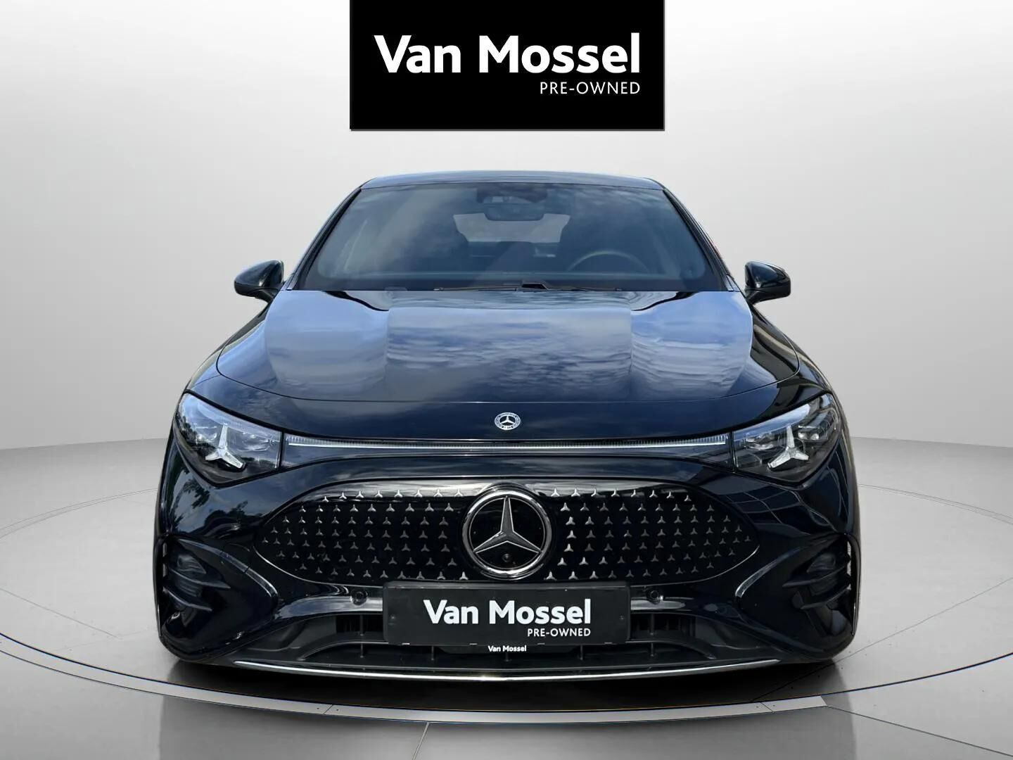 Sort Mercedes CLA250+ fra 2025