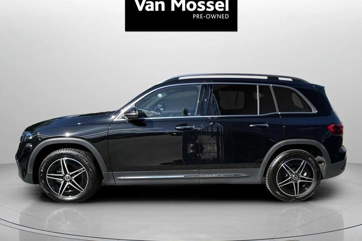 Sort Mercedes EQB250+ fra 2025