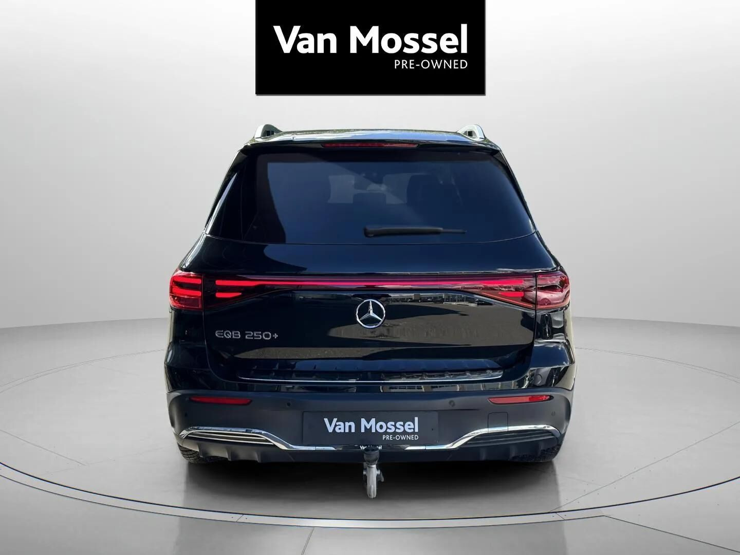 Sort Mercedes EQB250+ fra 2025