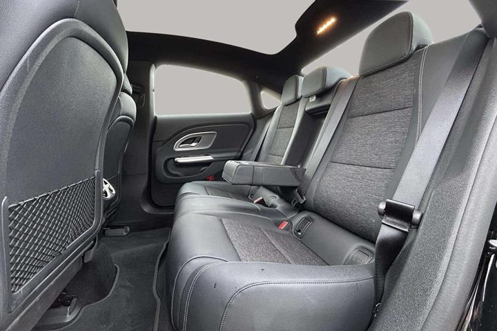 Sort Mercedes CLA250+ fra 2026