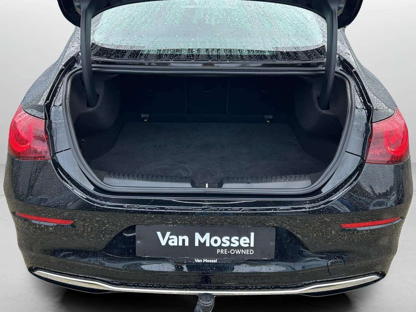 Sort Mercedes CLA250+ fra 2026