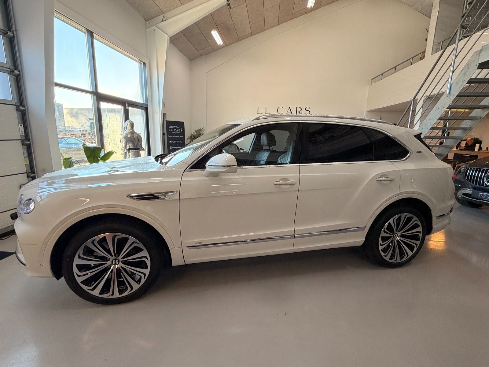 undefined Bentley Bentayga fra 2021