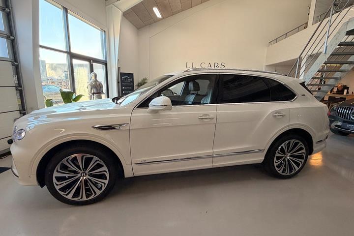 undefined Bentley Bentayga fra 2021