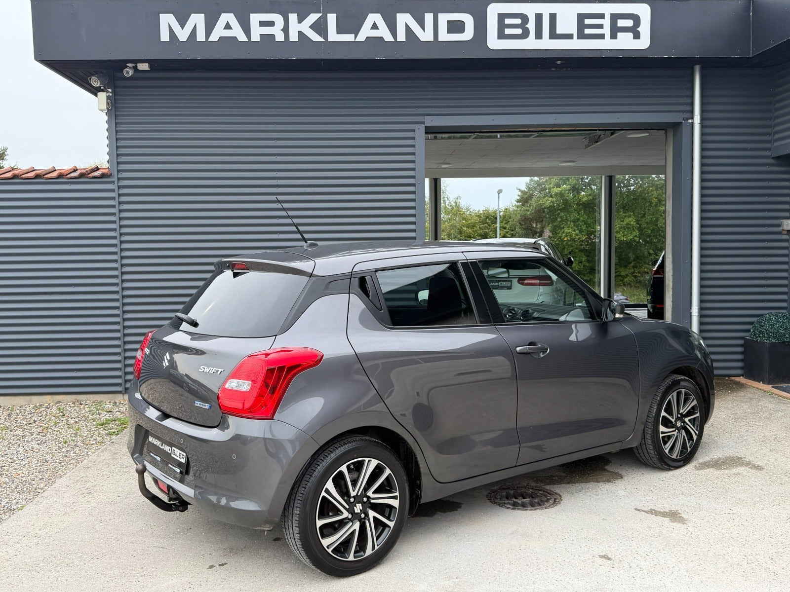 Grå Suzuki Swift fra 2020