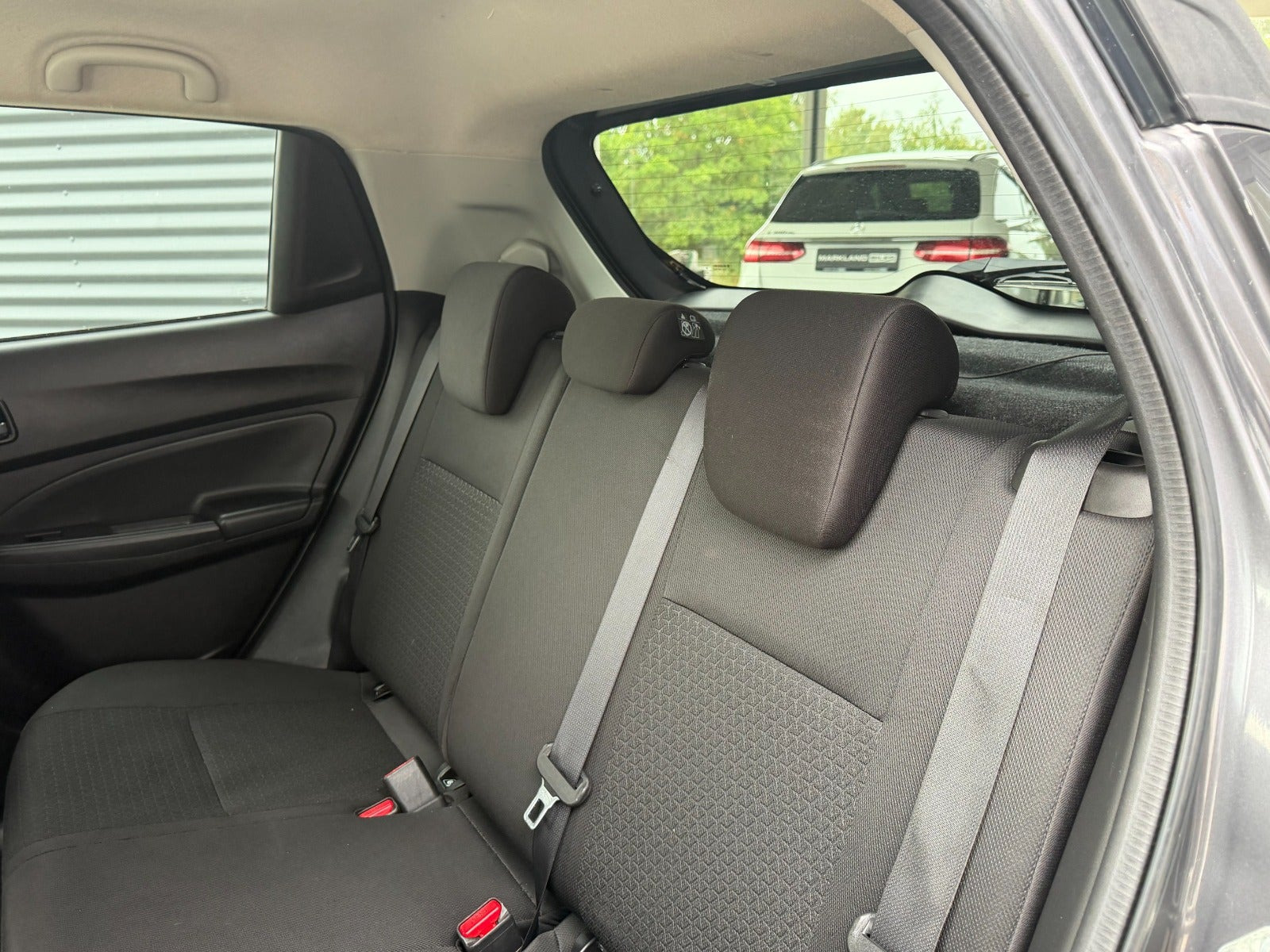 Grå Suzuki Swift fra 2020
