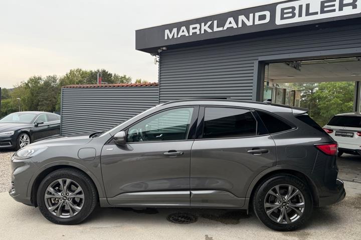 Grå Ford Kuga fra 2020