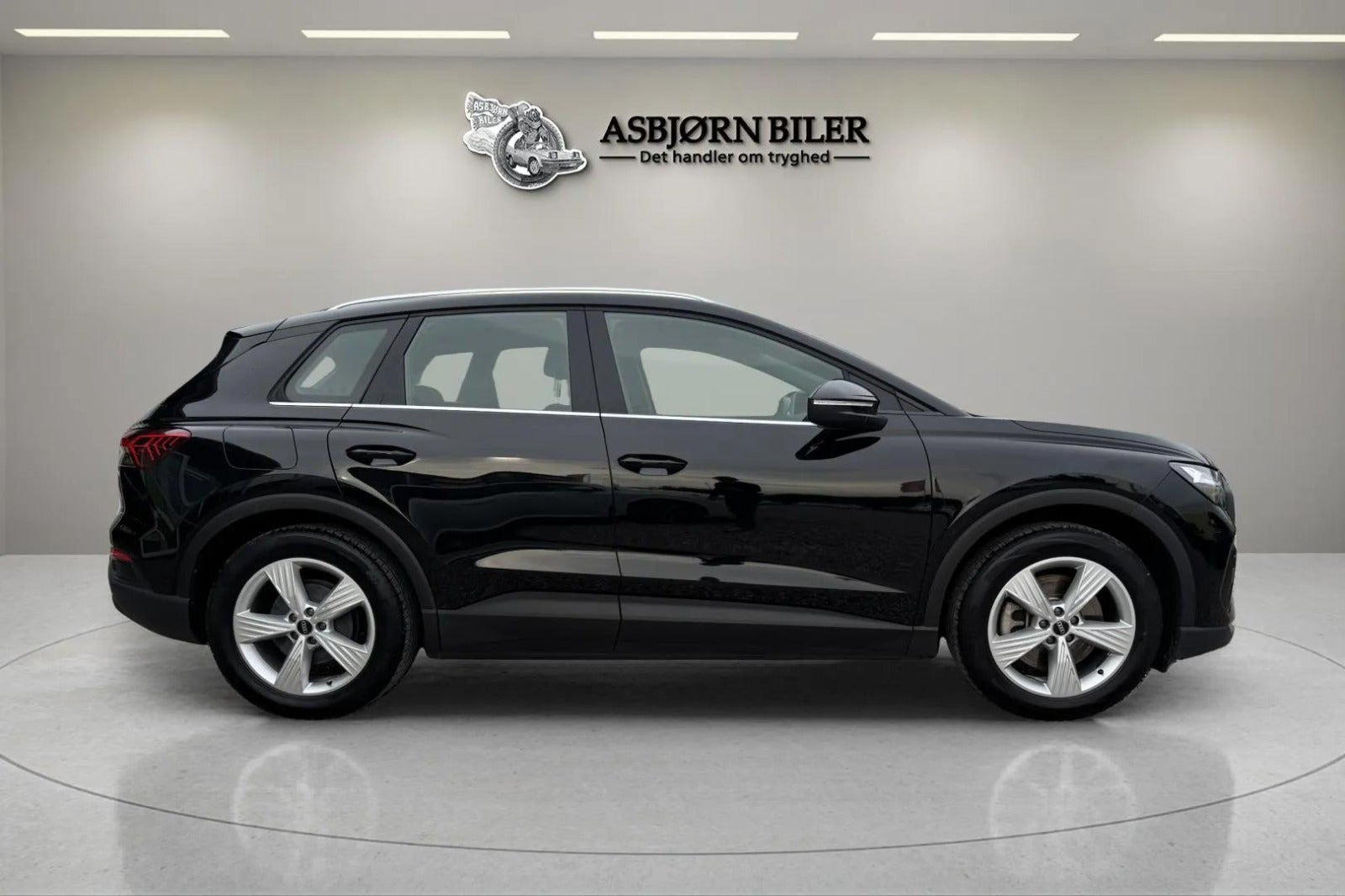 Sort Audi Q4 e-tron fra 2024