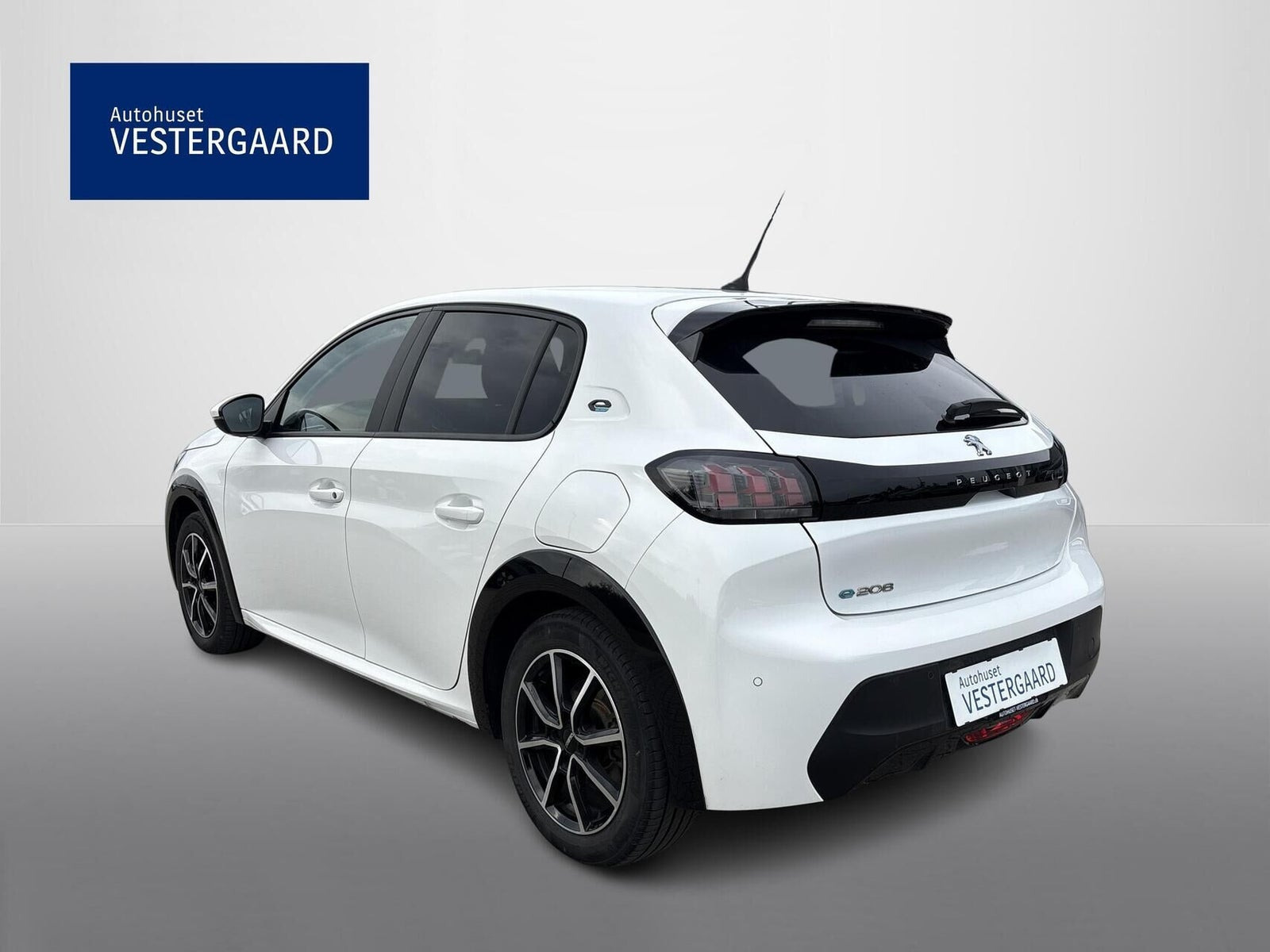 Hvid Peugeot e-208 fra 2021