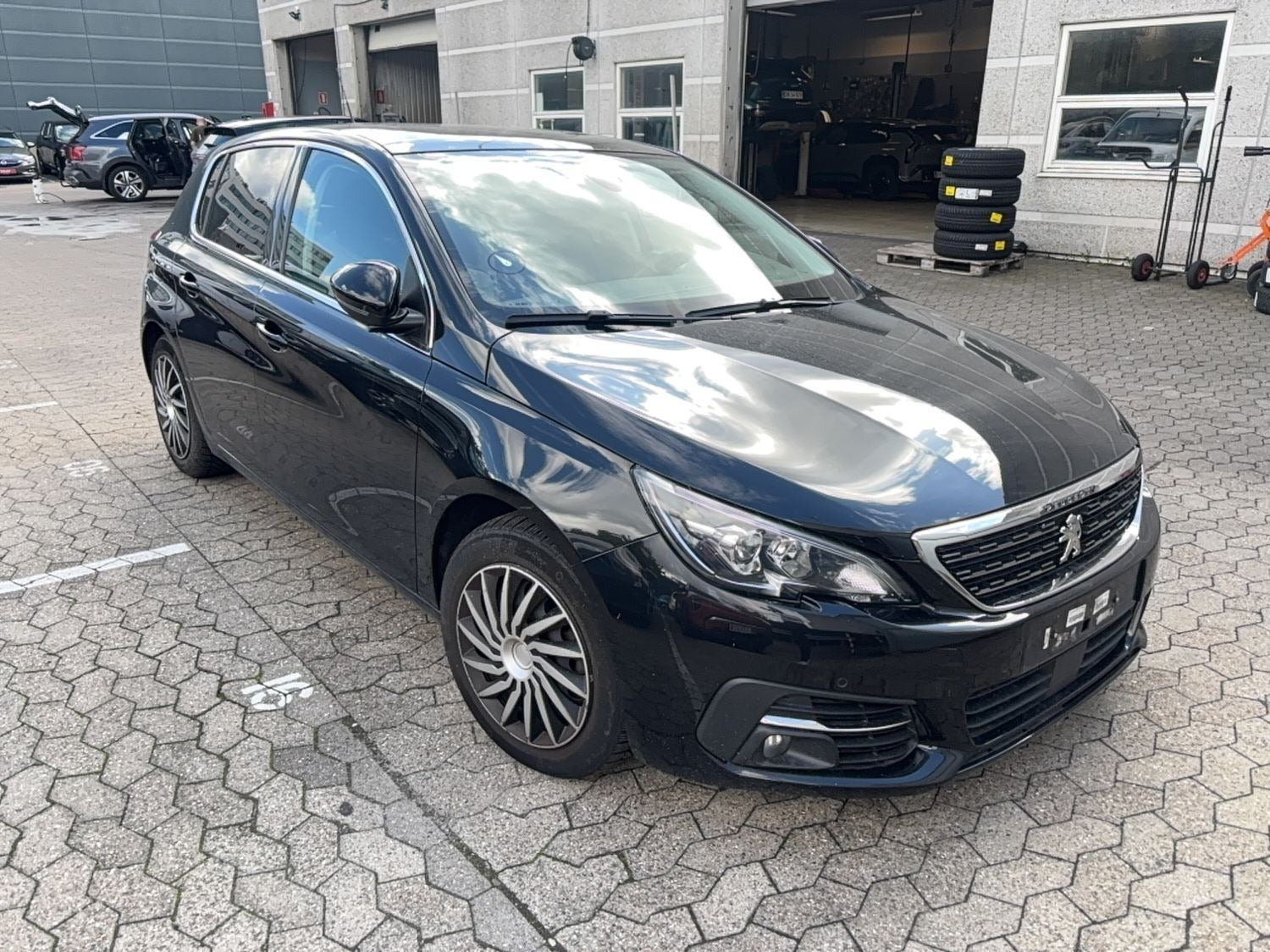 Peugeot 308 1,2 PureTech 130 Selection Sky EAT8