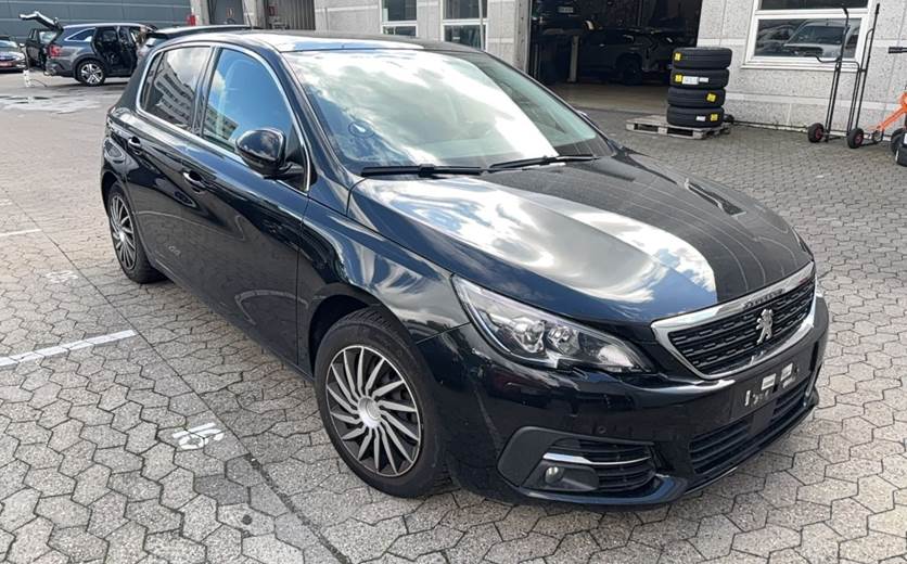 Peugeot 308 1,2 PureTech 130 Selection Sky EAT8