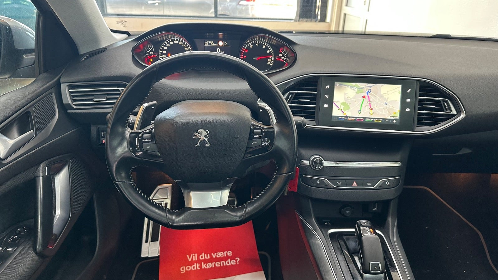 Sort Peugeot 308 fra 2019