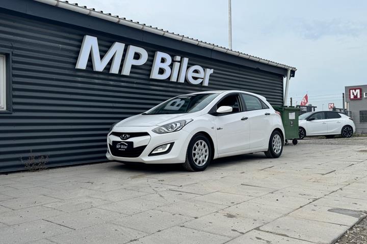 Hvid Hyundai i30 fra 2014