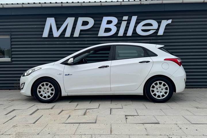 Hvid Hyundai i30 fra 2014