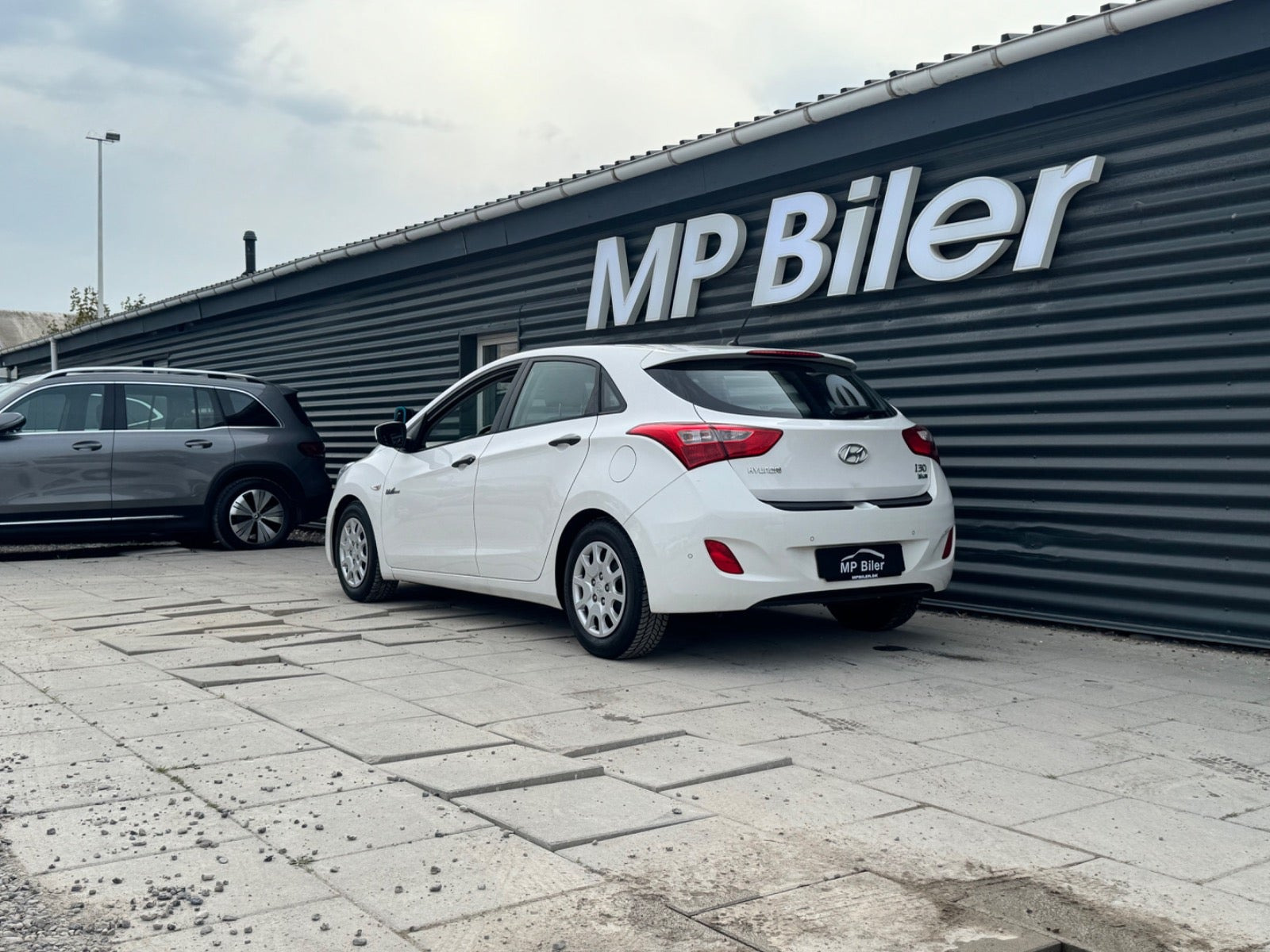 Hvid Hyundai i30 fra 2014