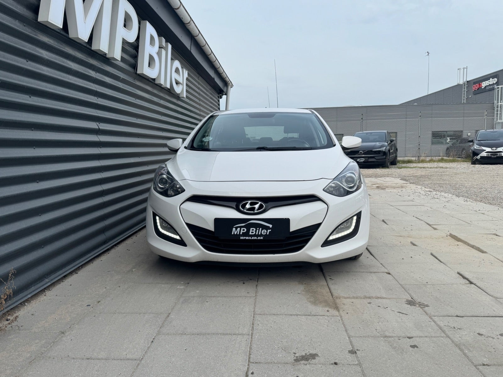 Hvid Hyundai i30 fra 2014