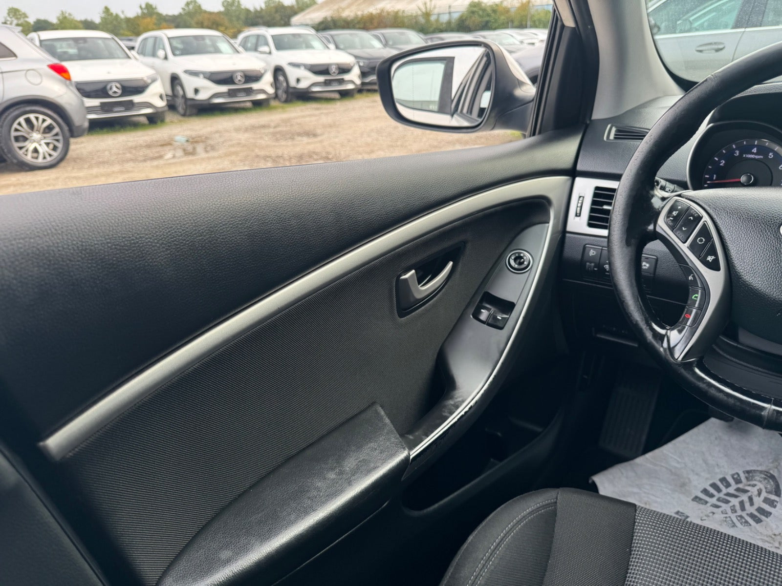 Hvid Hyundai i30 fra 2014