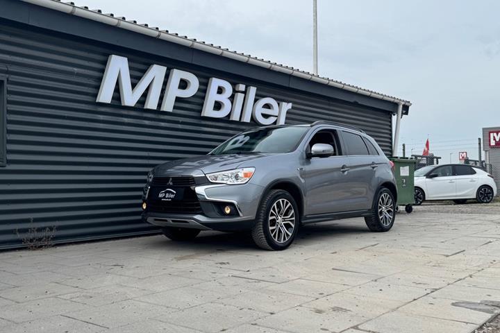 Grå Mitsubishi ASX fra 2017