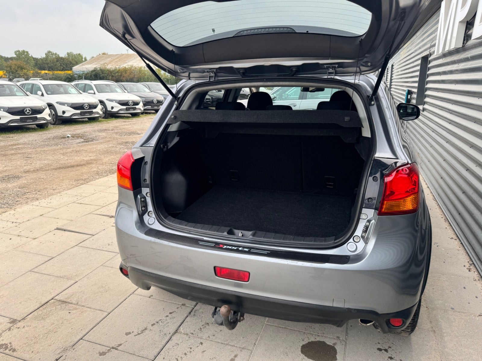 Grå Mitsubishi ASX fra 2017