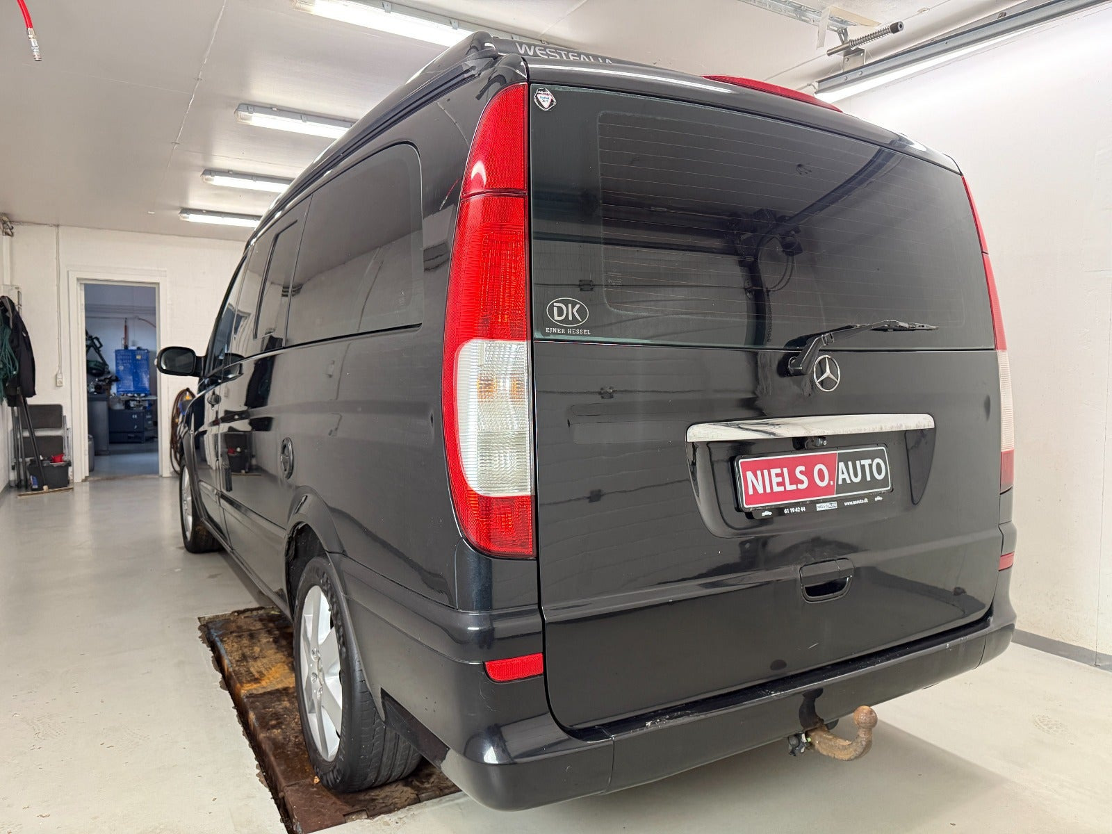 Sort Mercedes Viano fra 2009
