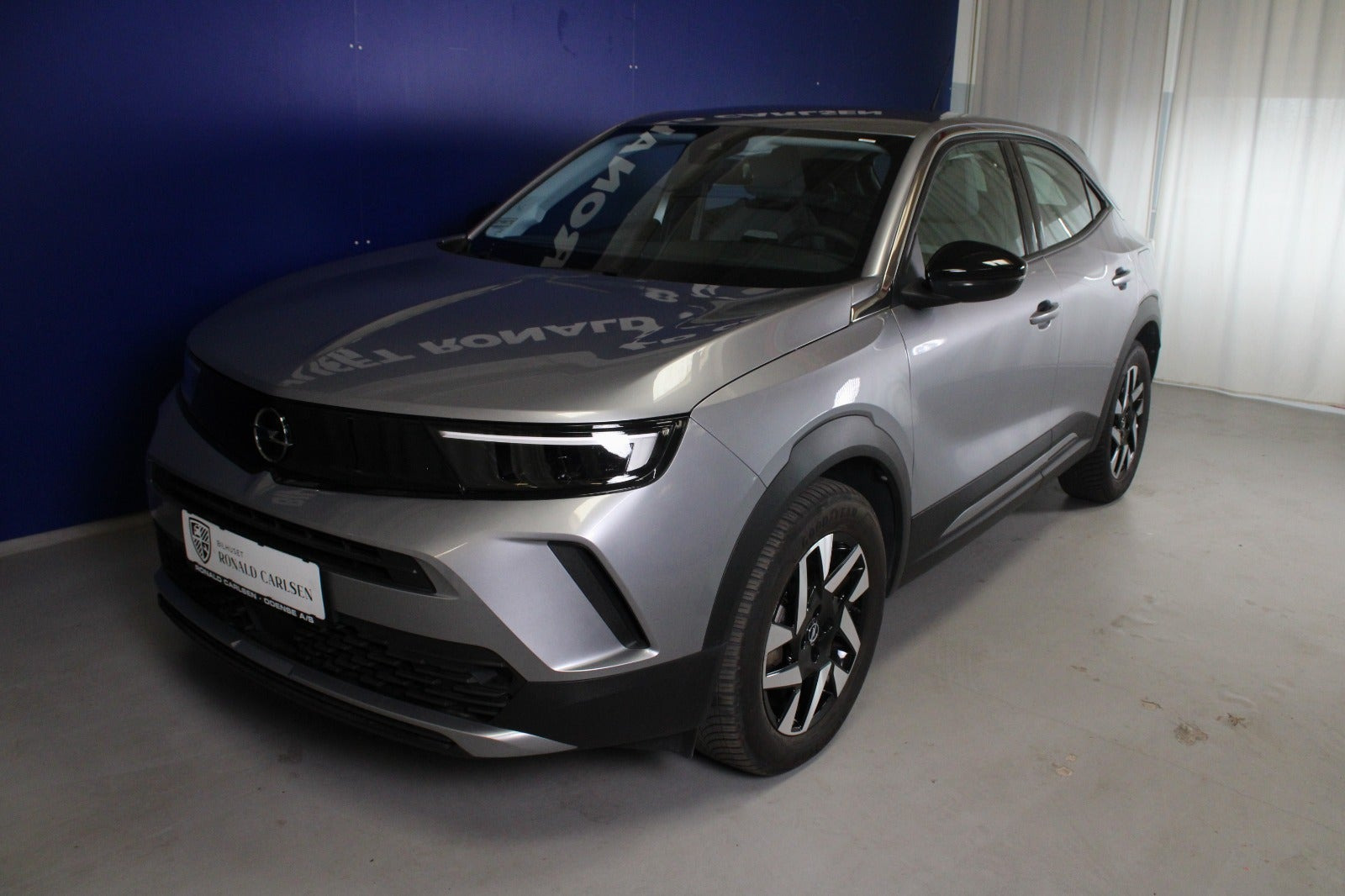 Sølv Opel Mokka-e fra 2024