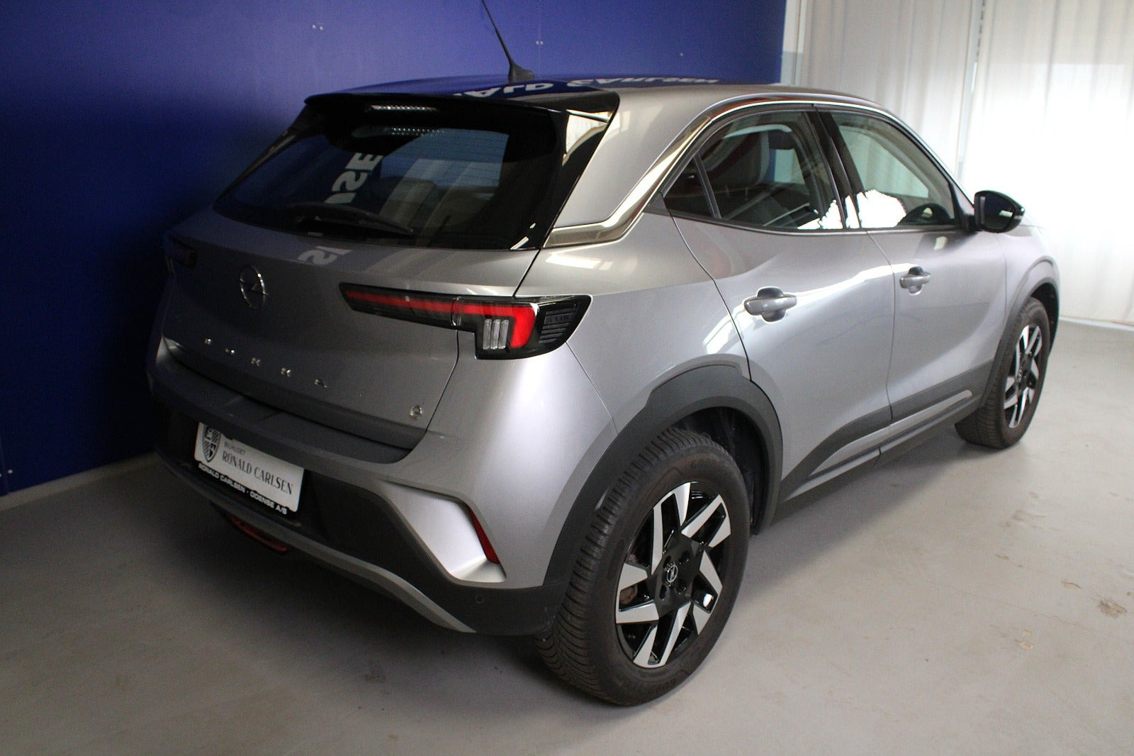 Sølv Opel Mokka-e fra 2024