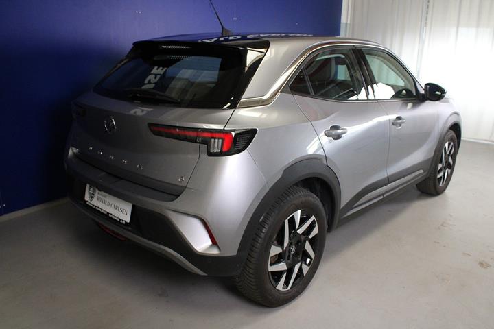 Sølv Opel Mokka-e fra 2024