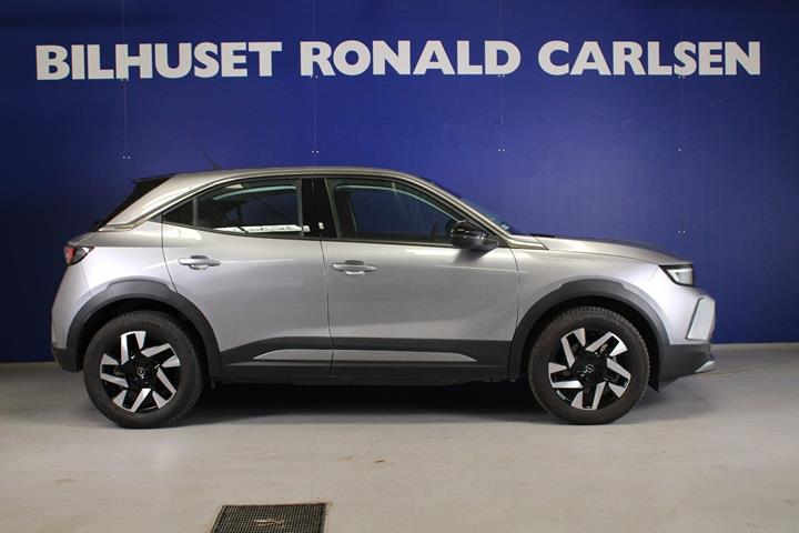 Sølv Opel Mokka-e fra 2024