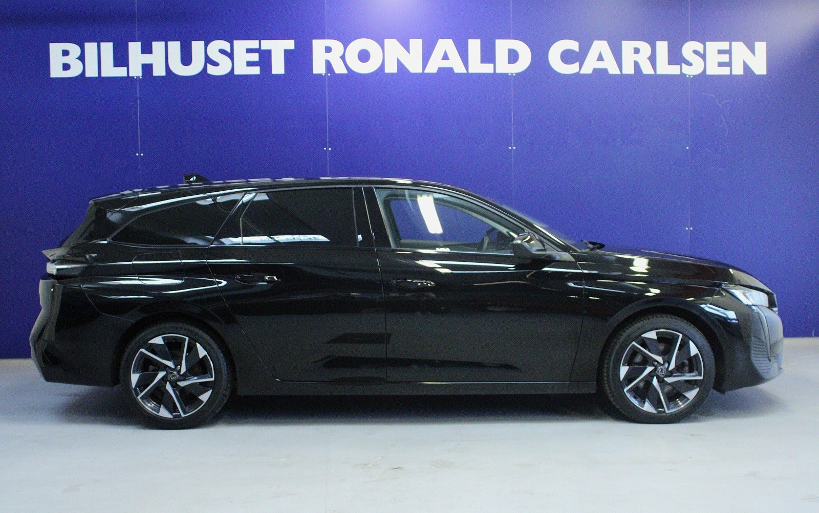 Sort Peugeot 308 fra 2022