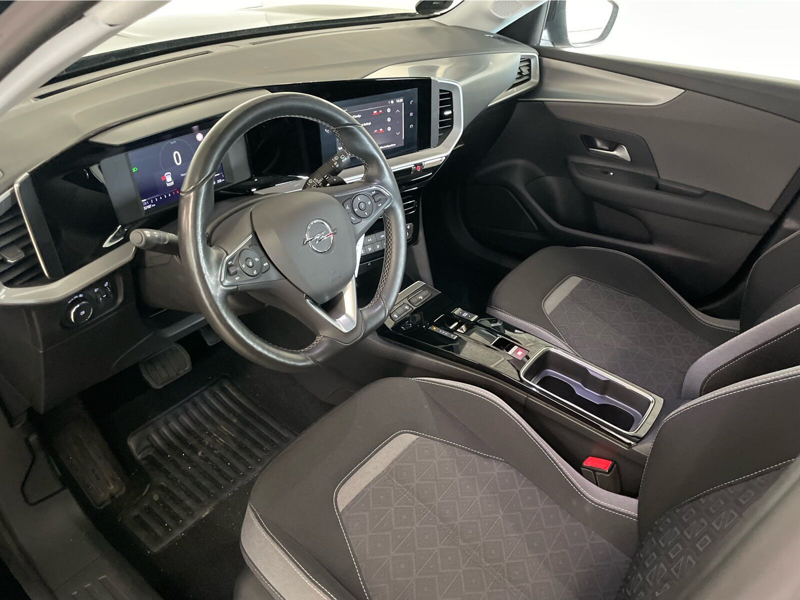 Sort Opel Mokka fra 2023