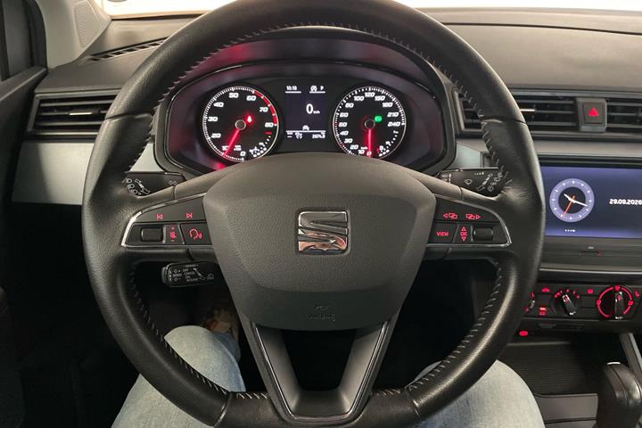 Sølv Seat Arona fra 2021