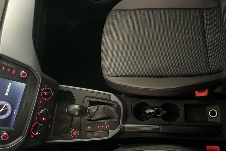 Sølv Seat Arona fra 2021