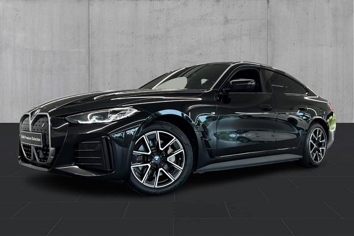 Sort BMW i4 fra 2023