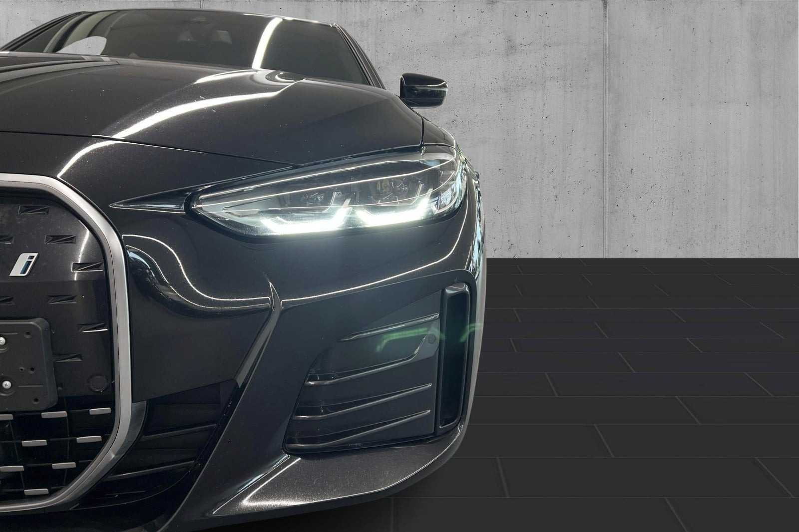 Sort BMW i4 fra 2023
