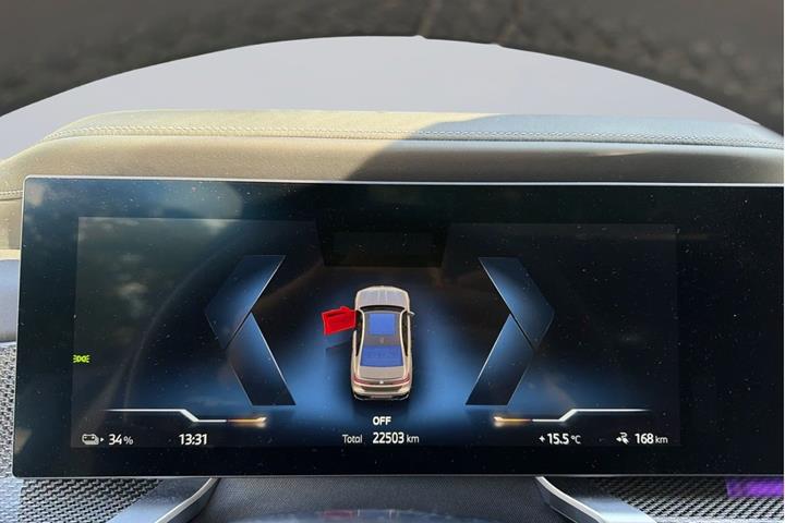 Grå BMW i7 fra 2023