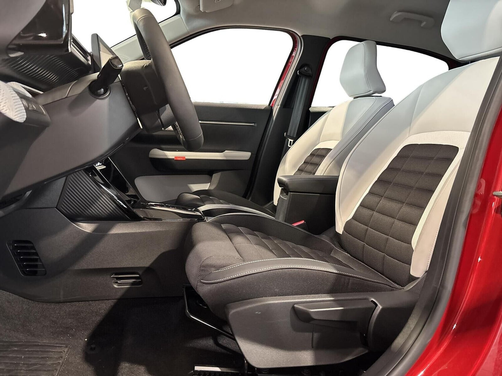 Rød Citroën e-C3 Aircross fra 2025