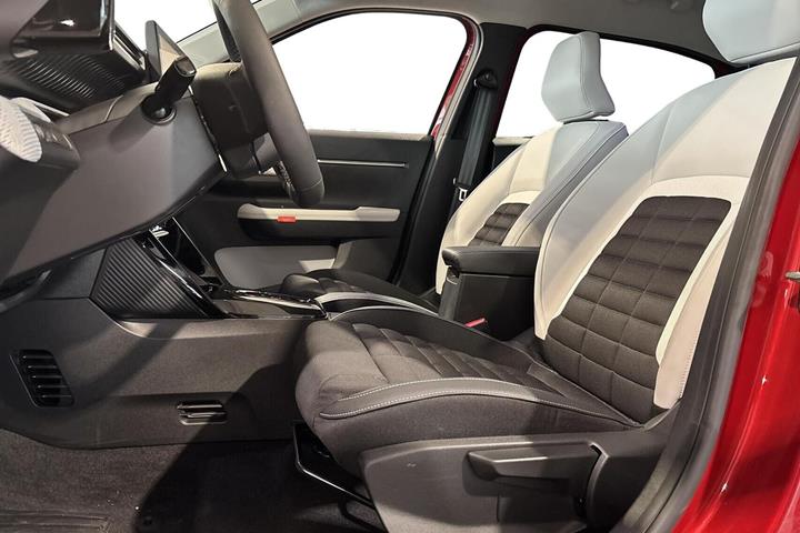 Rød Citroën e-C3 Aircross fra 2025