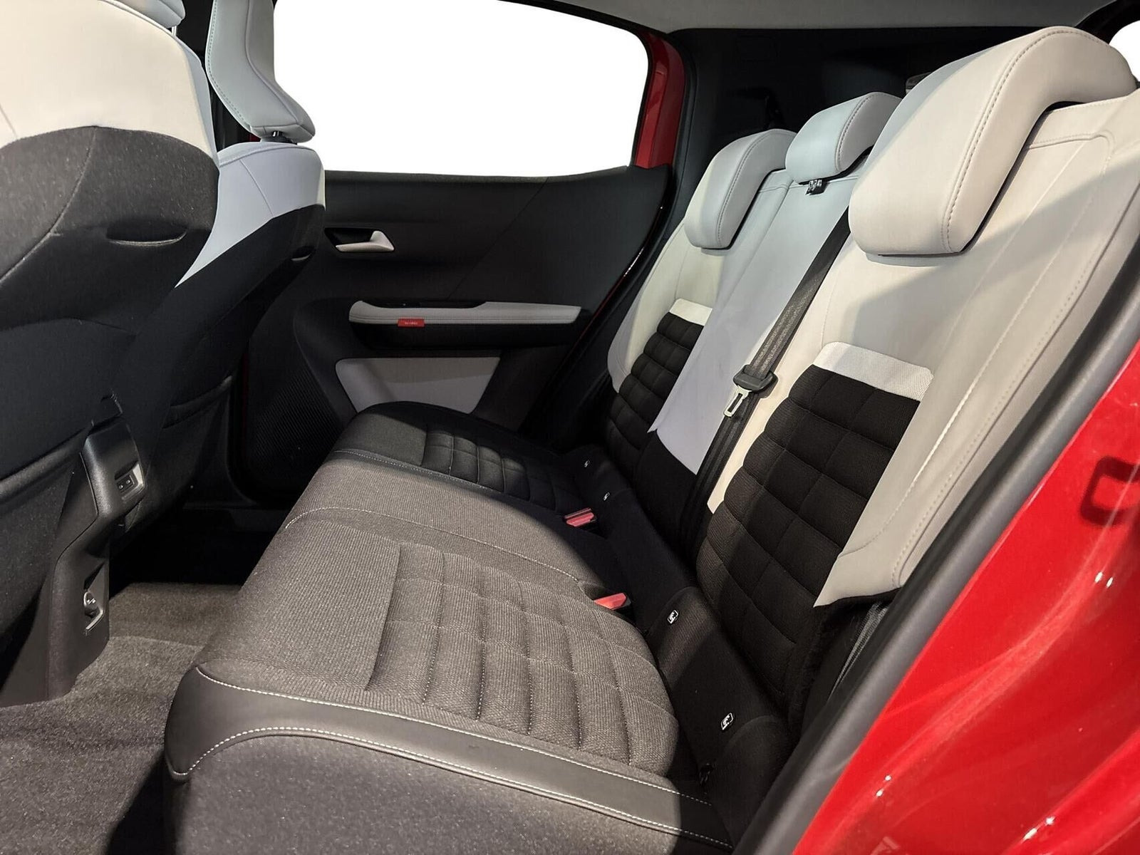 Rød Citroën e-C3 Aircross fra 2025