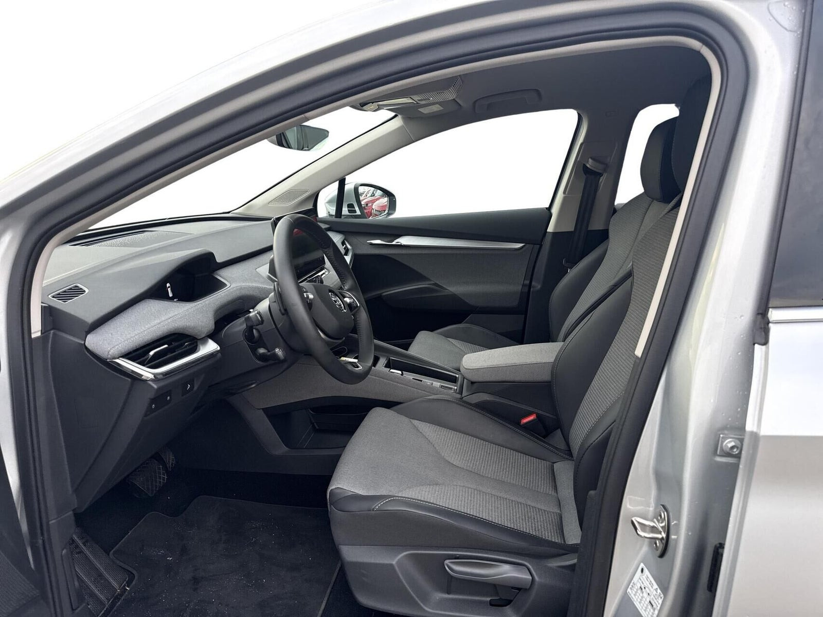 Sølv Skoda Enyaq fra 2025