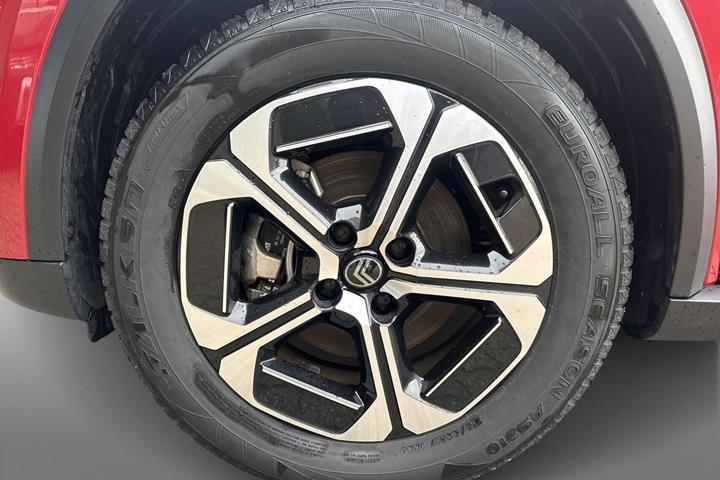 Rød Citroën e-C3 Aircross fra 2025