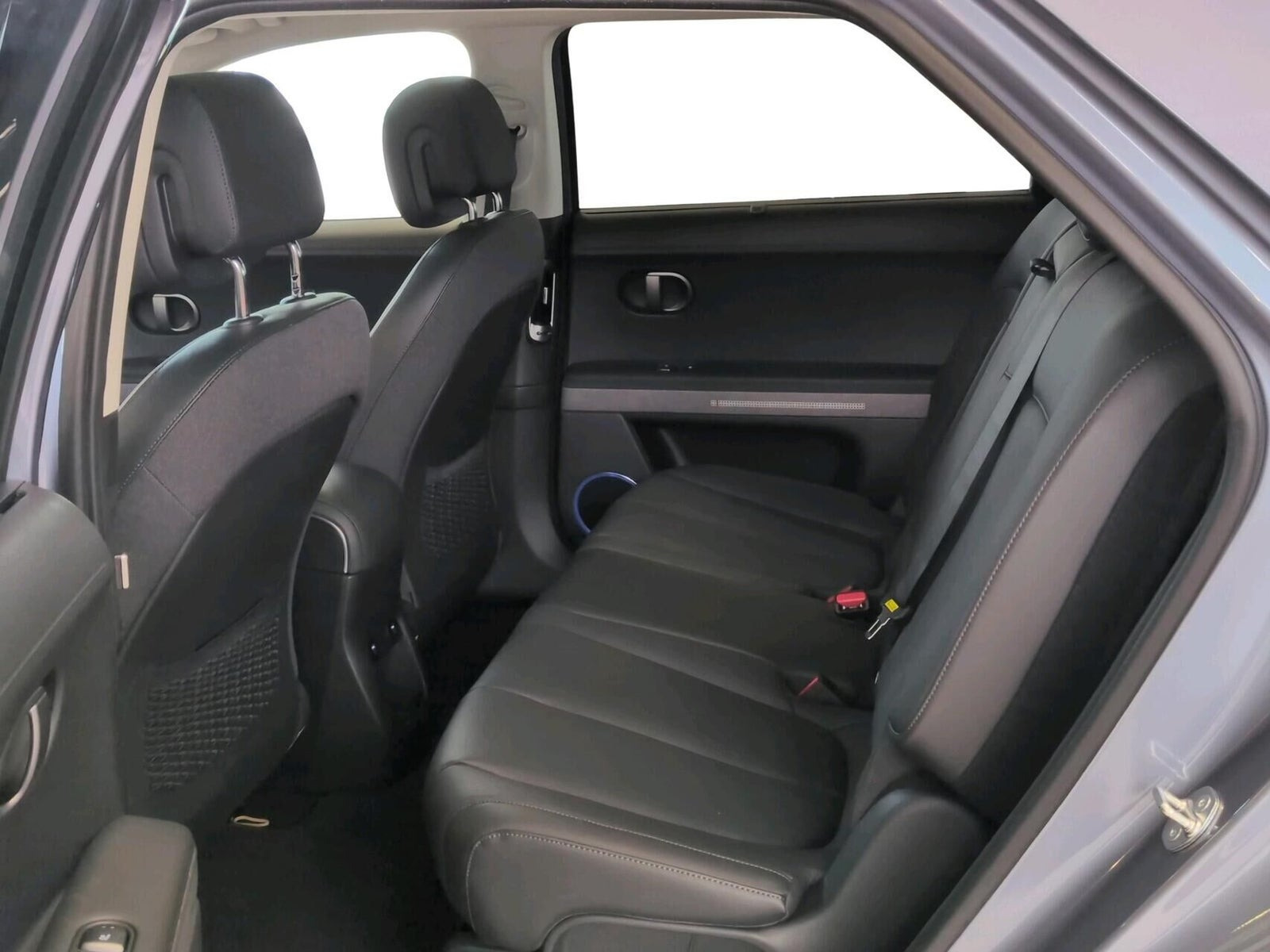 Beige Hyundai Ioniq 5 fra 2025