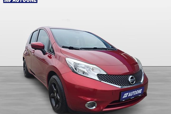 Rød Nissan Note fra 2014