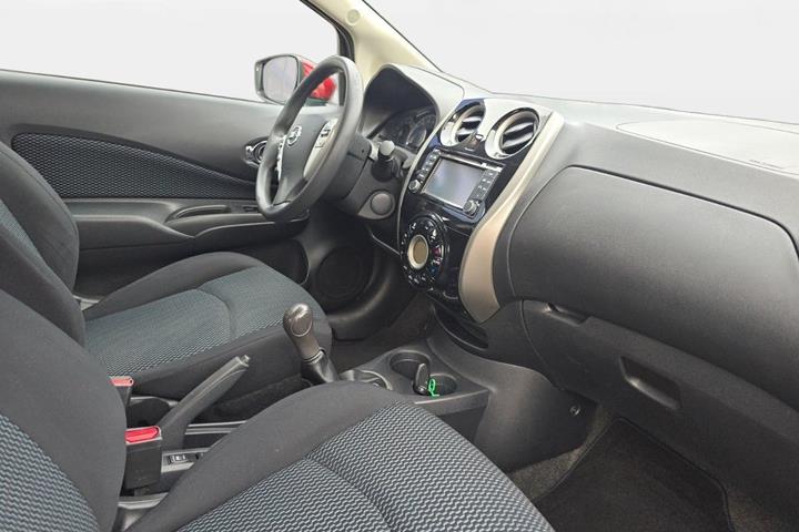 Rød Nissan Note fra 2014