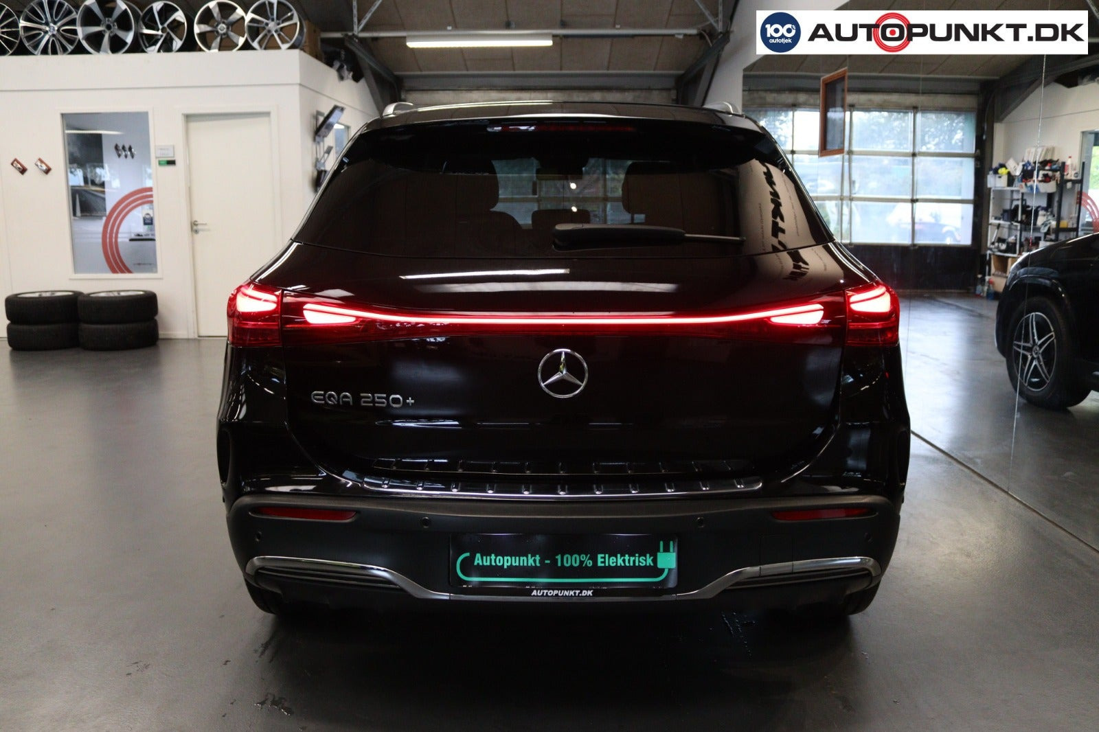 Sort Mercedes EQA250+ fra 2024