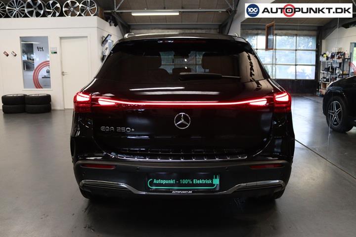Sort Mercedes EQA250+ fra 2024