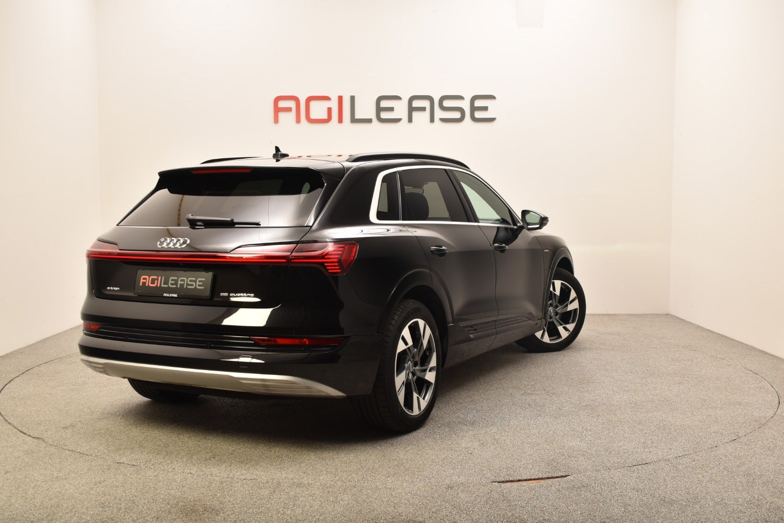 Sort Audi e-tron fra 2019