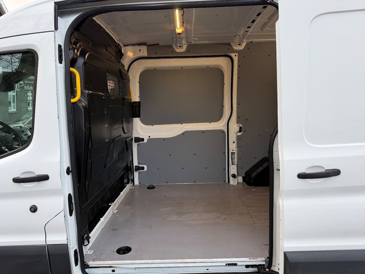 Hvid Ford Transit 350 L2 Van fra 2019