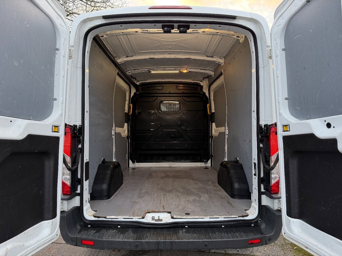 Hvid Ford Transit 350 L2 Van fra 2019