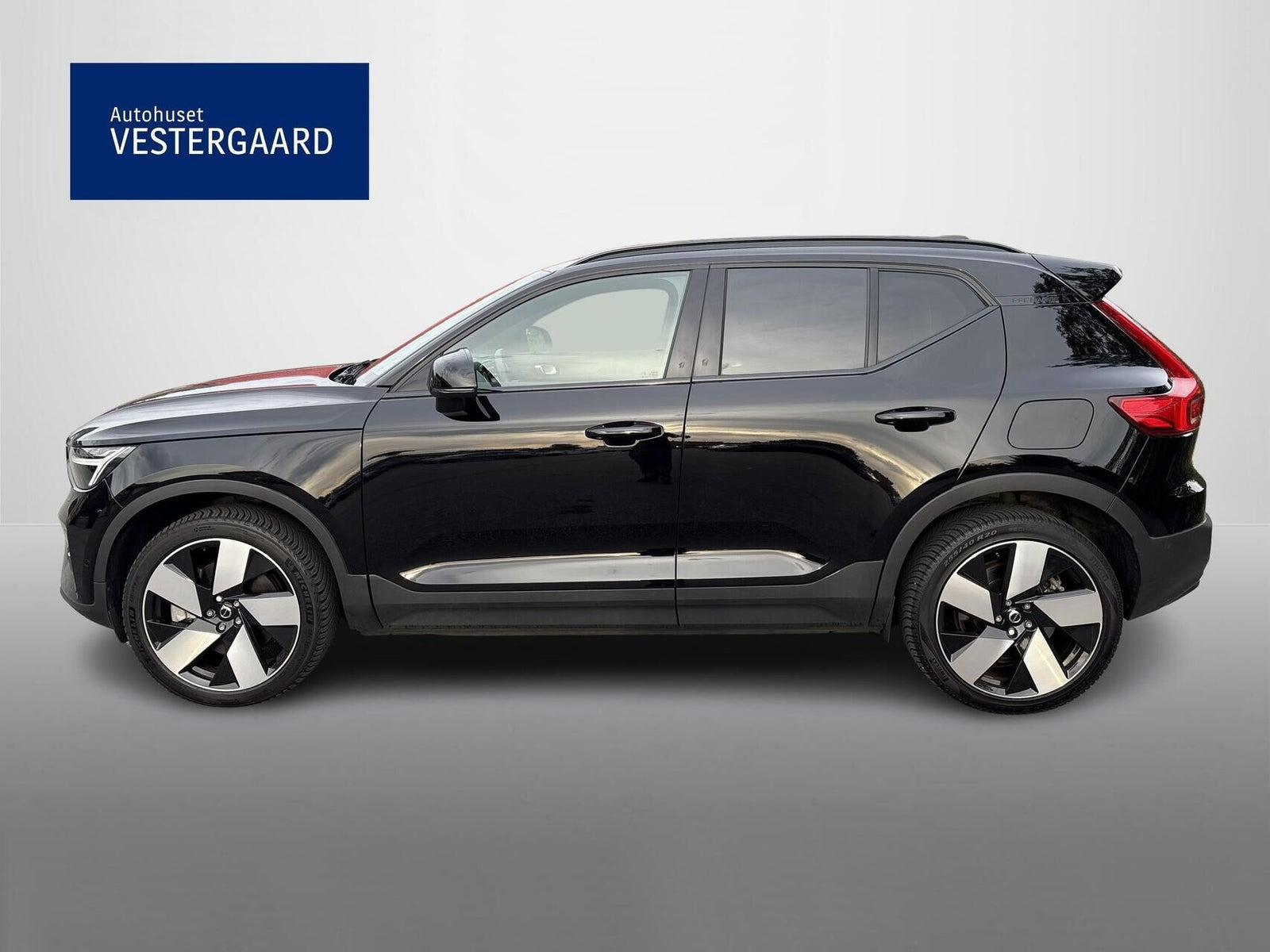 Sort Volvo XC40 fra 2023