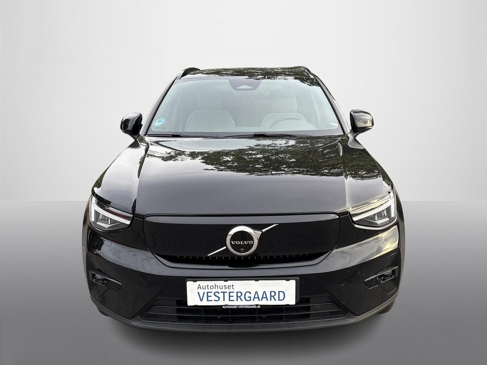 Sort Volvo XC40 fra 2023